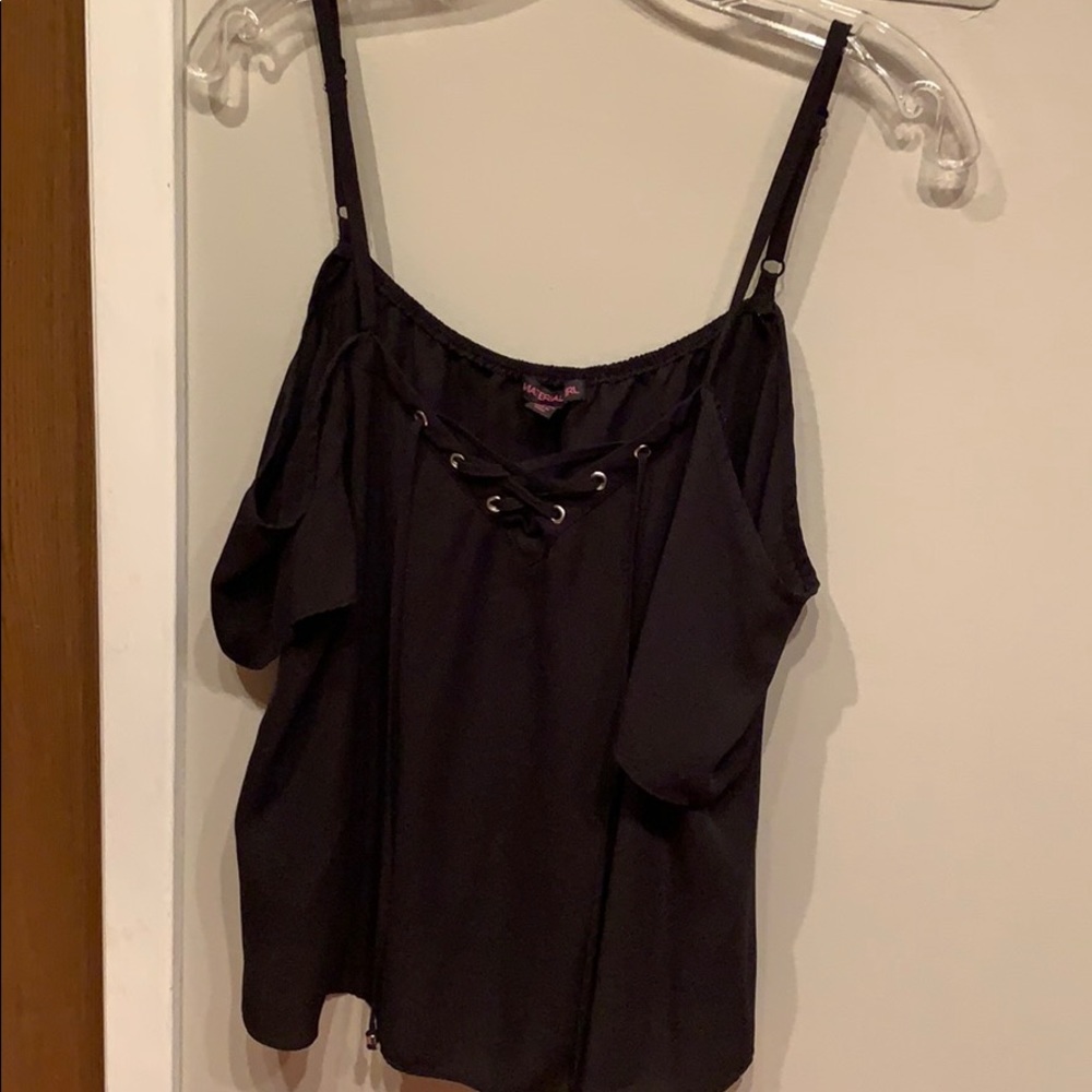 Cold shoulder tops-set